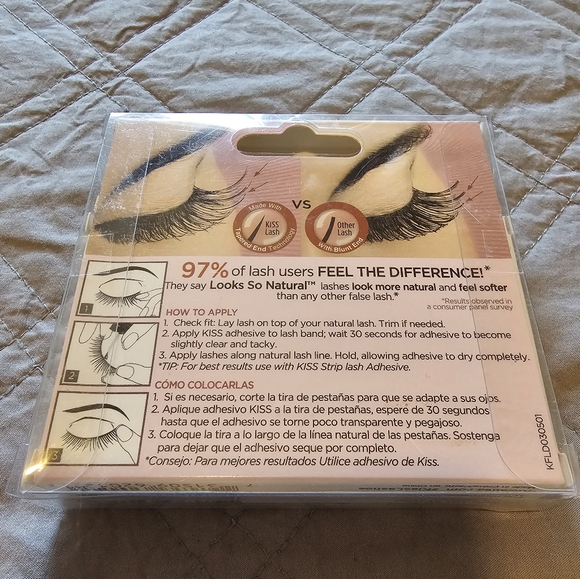 Kiss Looks So Natural lashes in Flirty. 2 sets 62012 KFLD03. New box - Picture 2 of 3